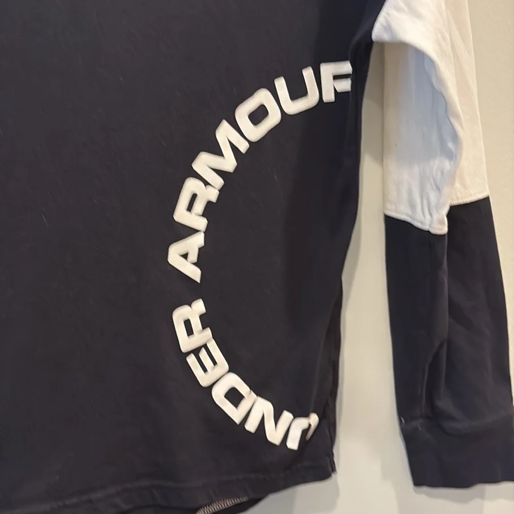 Under Armour Kids Sportsstyle color blocked Long Sleeve Shirt. Size youth XL - Picture 5 of 10